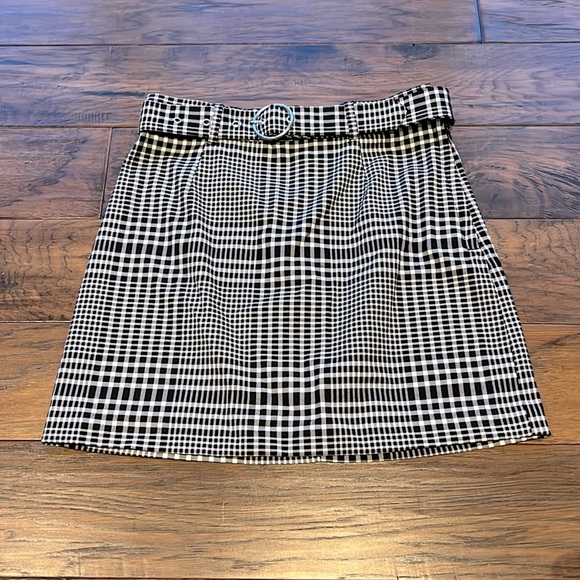 H&M Plaid A-Line Skirt with Belt Black and White - Picture 1 of 2